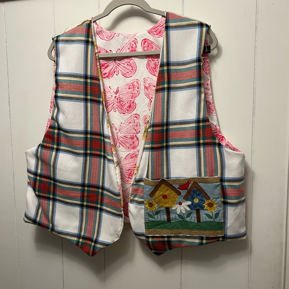 Plaid Vest with Birdhouses Embroidery reversible L XL